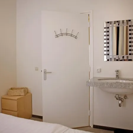 Bigarre City Apartments *